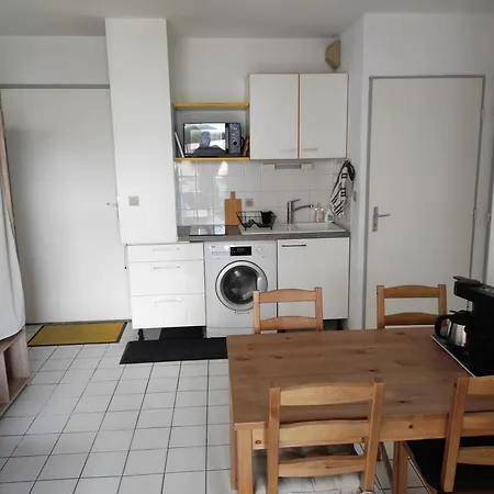 Apartmán 2 Mitoyens Avec Climatisation, Piscine Et Parking - Plages Et Port A 100m Gruissan
