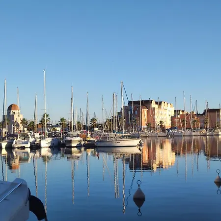 2 Mitoyens Avec Climatisation, Piscine Et Parking - Plages Et Port A 100m Apartmán